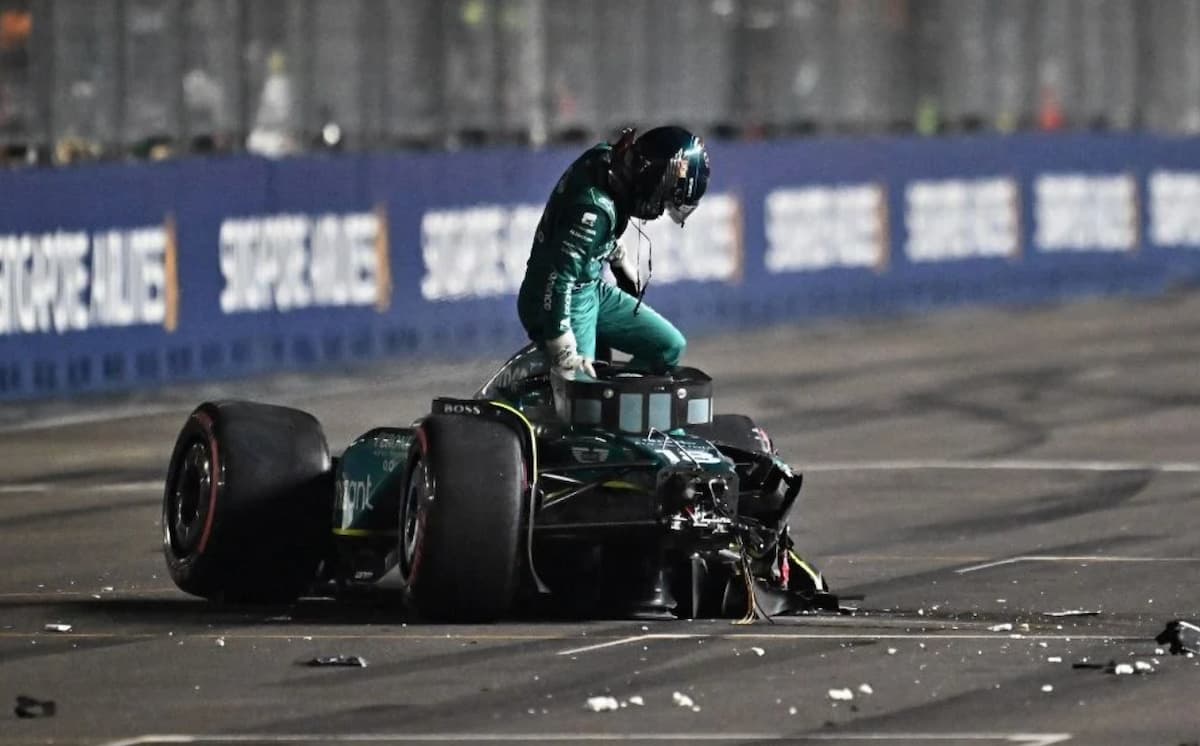 Athlète seul, tête baissée après une performance décevante, en réflexion